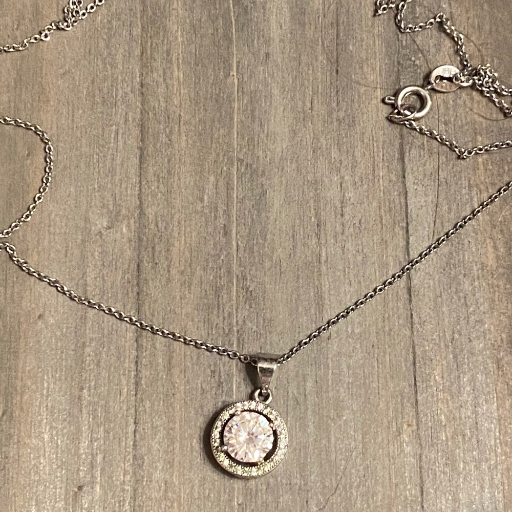 Crystal halo silver necklace